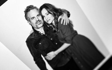 Jennifer Garner was married to Scott Foley for five years.